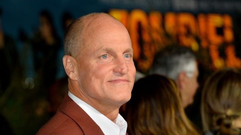 Isla Fisher Jokes About Woody Harrelson’s Love for Flip-Flops