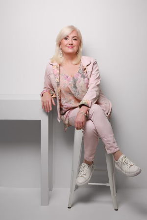Susie Bugden - Gallery Image 2