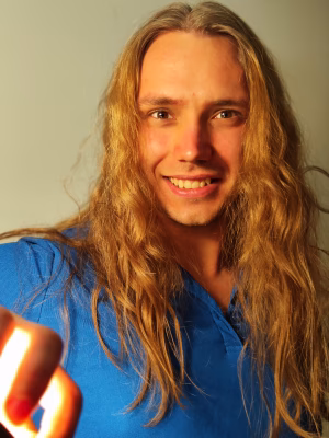 VLADISLAV KRUSHINSKIKH - Gallery Image 1