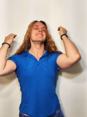 VLADISLAV KRUSHINSKIKH - Gallery Image 11