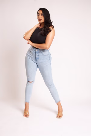 Evelyn  Silva - Gallery Image 1
