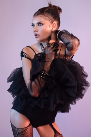 Angel Strong - Gallery Image 7
