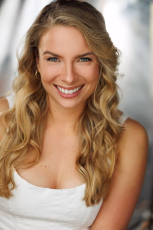 Michelle  Fischer - Gallery Image 3