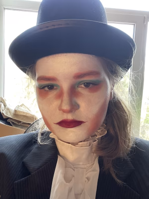 Polina Lapochkina - Gallery Image 1