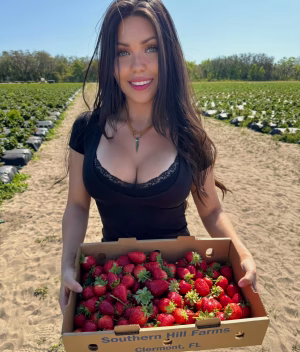 Genesis Sirotkova - Gallery Image 3