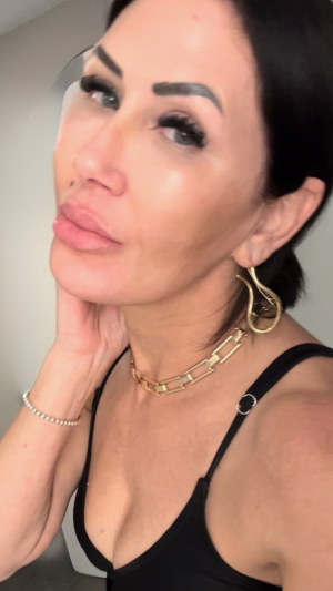 Carmen  Kitts - Gallery Image 5