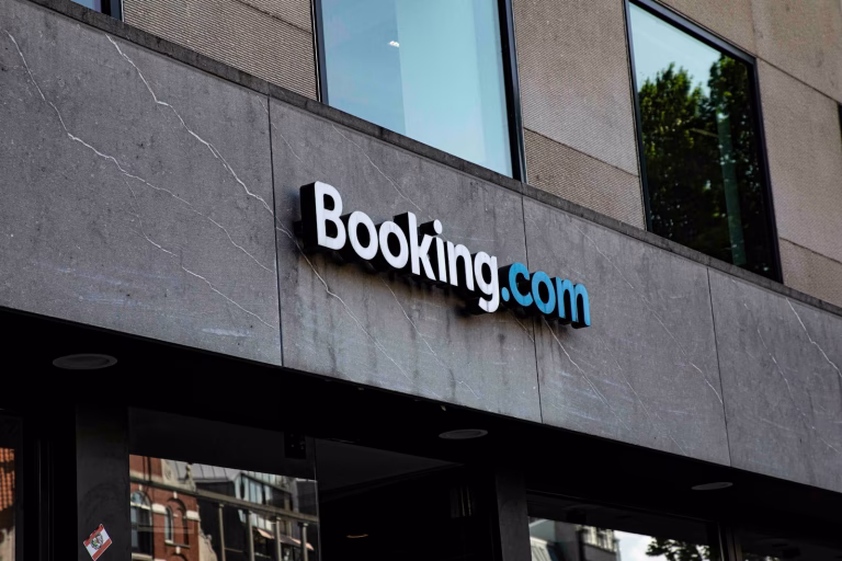 $15,000+ Booking.com Commercial Casting Call