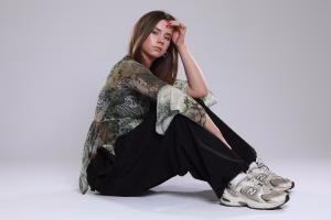 charlize woodhouse - Gallery Image 5