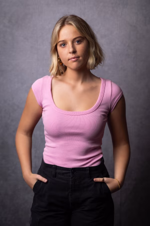 Mandi Calvert - Gallery Image 2