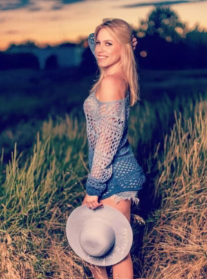 Lauren Pasquale - Project Casting Gallery Image 4 Lauren Pasquale - Gallery Image 4