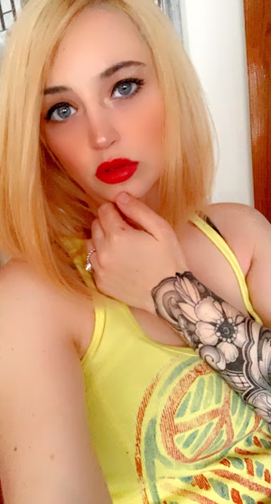 Emily Lilac - Project Casting Gallery Image 3 Emily Lilac - Gallery Image 3