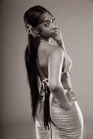Ruby Moët - Gallery Image 2