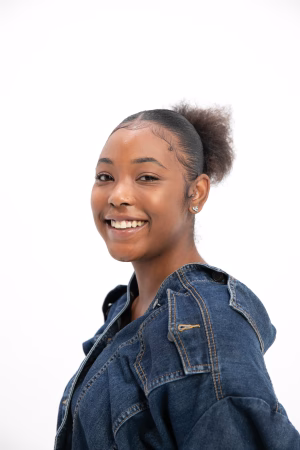 Carla Hollins - Gallery Image 4