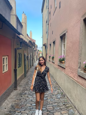 Alexandra Hruba - Gallery Image 1