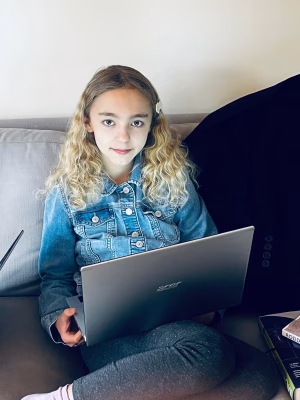 Nina Woodward - Project Casting Gallery Image 3 Nina Woodward - Gallery Image 3