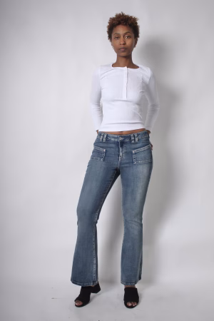 Aeri Humphrey - Project Casting Gallery Image 1 Aeri Humphrey - Gallery Image 1