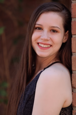 Hannah Blount - Gallery Image 9