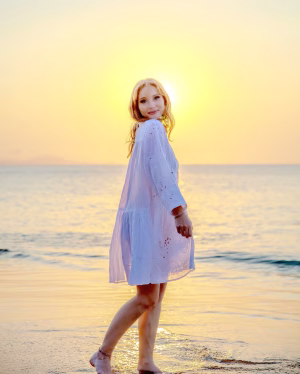 Emmy Rose  Laroche - Gallery Image 11