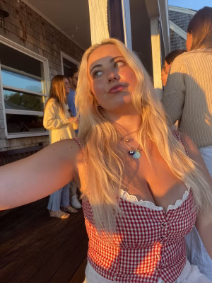 Sydney Whalen - Project Casting Gallery Image 1 Sydney Whalen - Gallery Image 1