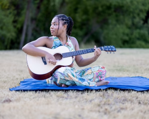 Zoe Simone - Gallery Image 1