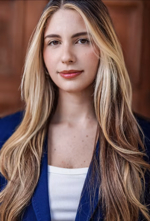 Julia Menning - Gallery Image 3