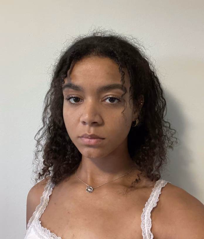 Zara Longe - Profile Photo