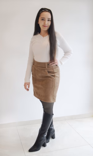 Ella Devene - Gallery Image 4