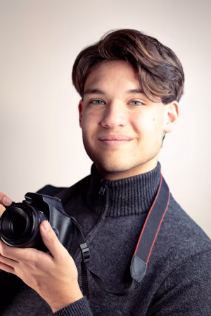 Joshua Carl - Gallery Image 2