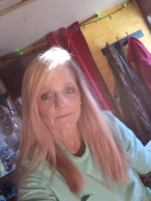 Laura  Bell - Gallery Image 5