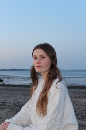 Caitlyn Petty - Project Casting Gallery Image 2 Caitlyn Petty - Gallery Image 2