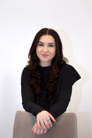 Ambera Jakupi - Gallery Image 6