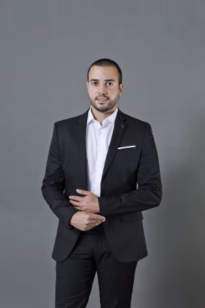 Denis Komurcu - Gallery Image 1