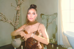 Halle Ata-Abadi - Gallery Image 3