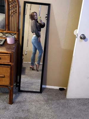 Brittany  Aly - Gallery Image 6