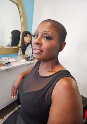 Maxcine  Robertson - Gallery Image 7