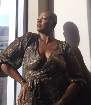 Maxcine  Robertson - Gallery Image 2