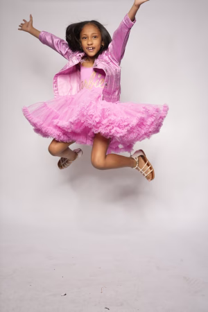 Lyriq Jones - Gallery Image 9
