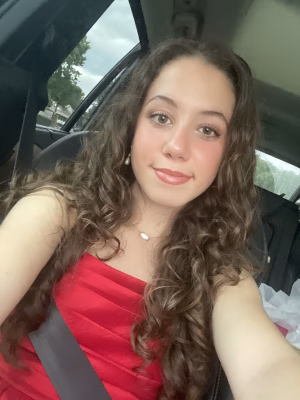 Olivia Reynolds - Gallery Image 7