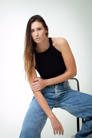 Junia  Krauspenhar - Gallery Image 3