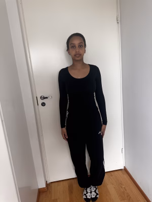 Liya Kelka - Gallery Image 1