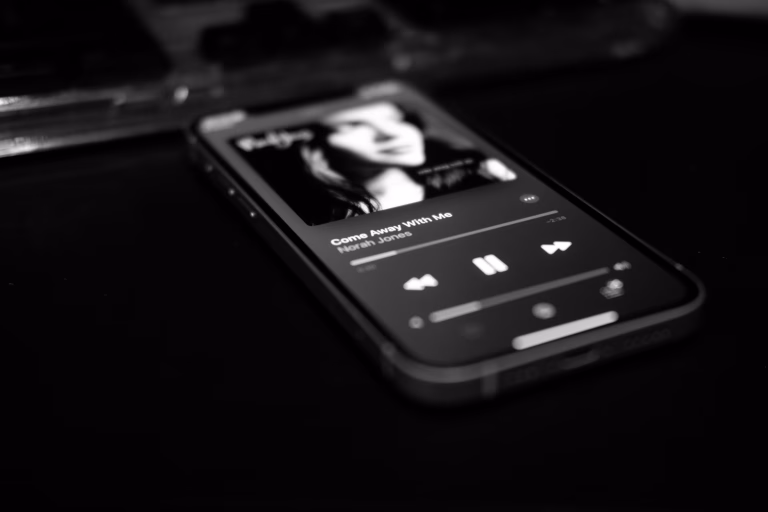 LA Casting Call: Music App Campaign Seeks Gen Z & Duos