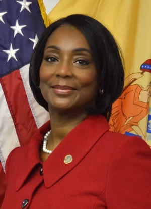 Beverly Hastings - Gallery Image 2