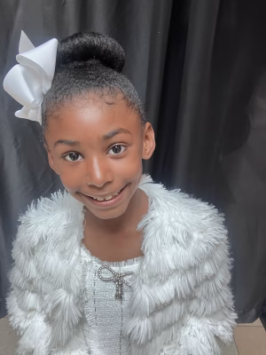 Amelia Richardson- Arbubakrr - Project Casting Gallery Image 2 Amelia Richardson- Arbubakrr - Gallery Image 2