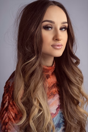 Elma Jahaj - Project Casting Gallery Image 3 Elma Jahaj - Gallery Image 3