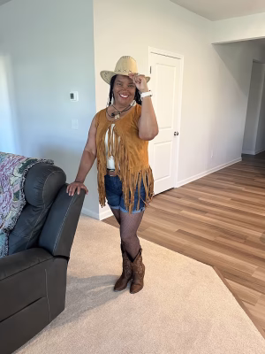 ARETHA LESTER - Gallery Image 3