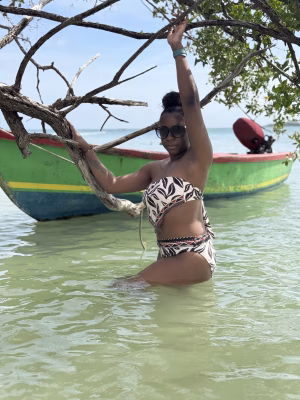 Celecia Bell - Project Casting Gallery Image 5 Celecia Bell - Gallery Image 5