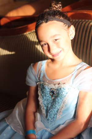 Audrey Dunayer - Gallery Image 3