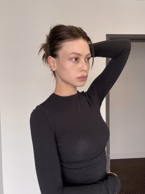 Chloe’ Bleu - Gallery Image 1