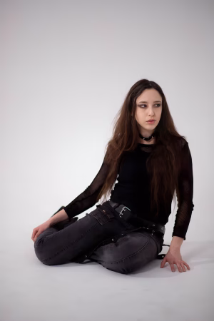 Taylor  Ariel - Gallery Image 10