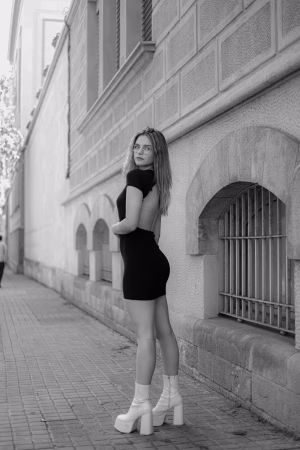 Júlia Martínez - Gallery Image 7